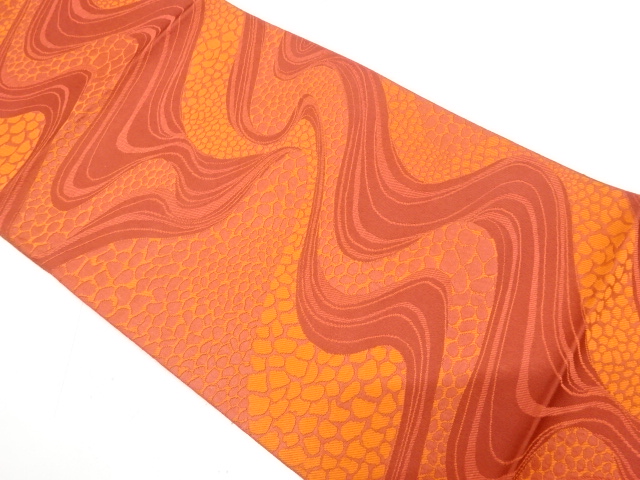 石畳に流水模様織り出し　名古屋帯